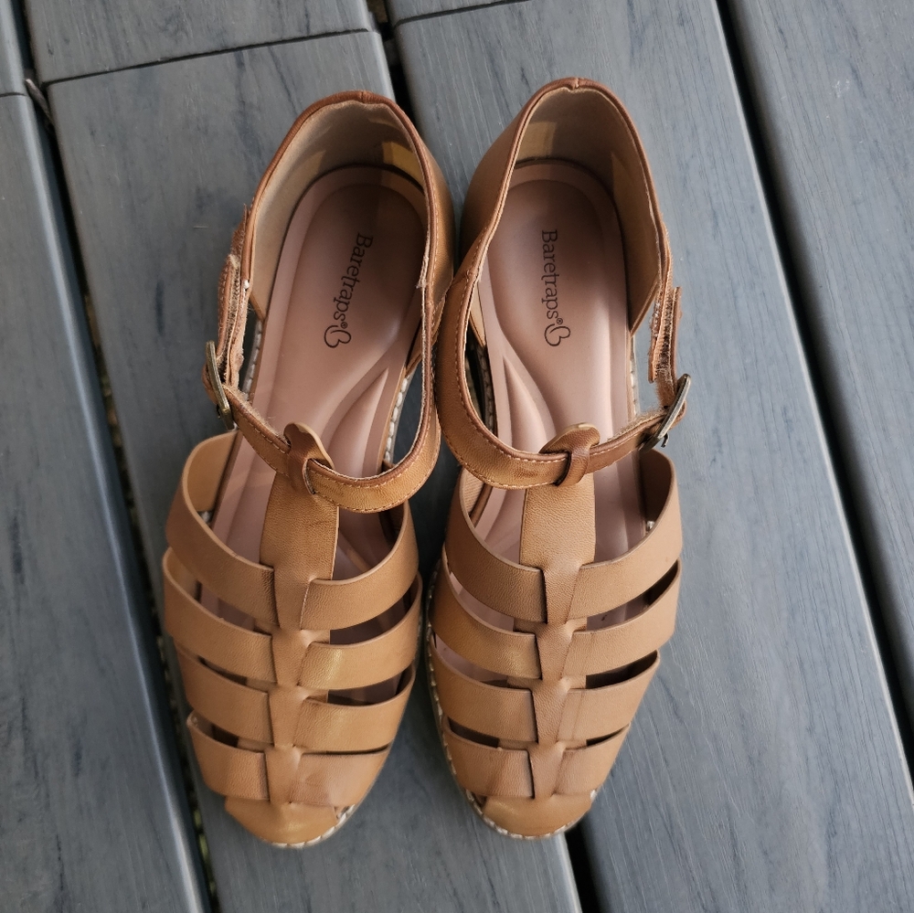 Caged Leather Sandal- BareTraps Ersula 6.5 M,pre-owned.